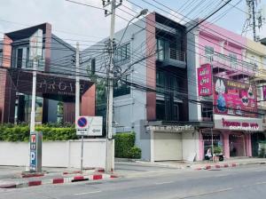 For SaleShophouseKaset Nawamin,Ladplakao : Shophouse for sale, commercial building on Lat Pla Khao Road, 4 floors, 20.2 sq.wa., newly decorated, good location, 7.5 million