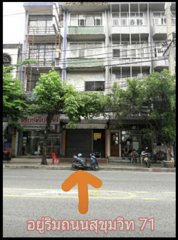 For SaleShophouseSukhumvit, Asoke, Thonglor : Quick sale, commercial building on Sukhumvit 71 Road, Soi Pridi Banomyong, Phra Khanong, 16 square meters, 4 floors.