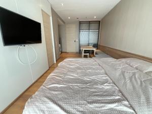 For RentCondoSukhumvit, Asoke, Thonglor : Rent Park 24 💥 beautiful room, fully furnished I'm very ready 🥰