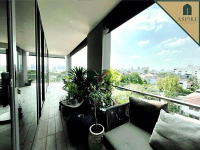 For SaleCondoOnnut, Udomsuk : [For Sale] Duplex Penthouse, Pet Friendly, Balcony with Rooftop Area, Near BTS  Phra khanong
