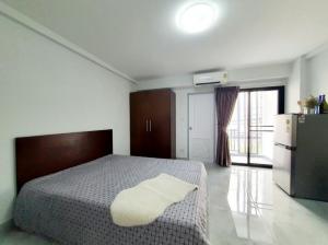 For RentCondoSeri Thai, Ramkhamhaeng Nida : Tel. 093-635-4987 Room For Rent The Life Residence Serithai Soi 2 Near The Mall Bangkapi, Near NIDA University, Fully furnished, Free Wifi