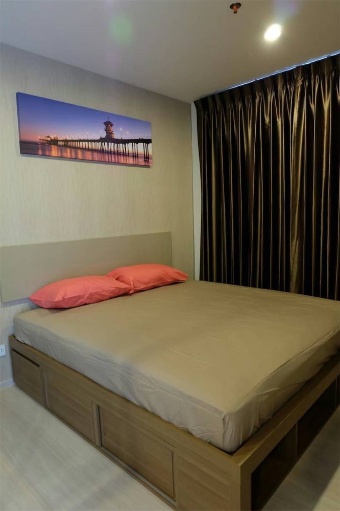 For RentCondoRama9, Petchburi, RCA : #Condo for rent Life Asoke next to MRT Phetchaburi and Makkasan Airport Link - 1 bedroom, 1 bathroom - 24th floor, size 30 sq m. - Fully furnished  Rent 18,000 baht/month,