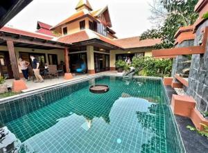 เช่าบ้านพัทยา บางแสน ชลบุรี สัตหีบ : Pool Villas For Rent in Thappraya Road, Pattaya.