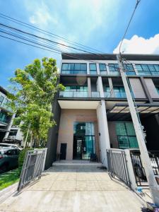 For SaleHouseVipawadee, Don Mueang, Lak Si : Urgent sale!!! Baan Klang Muang Vibhavadi 64 by AP Townhome 3.5 storeys behind the corner, very beautiful decoration, in front of the house does not collide with anyone. Near Don Mueang Airport, near the expressway, accessible in many ways, Vibhavadi Road