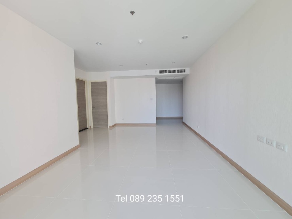 For SaleCondoRama3 (Riverside),Satupadit : For Sell !!! 2 Bed, high floor, Supalai Riva Grand, there are many rooms to choose from. the most special price New riverfront condo next to Rama 3 Road.