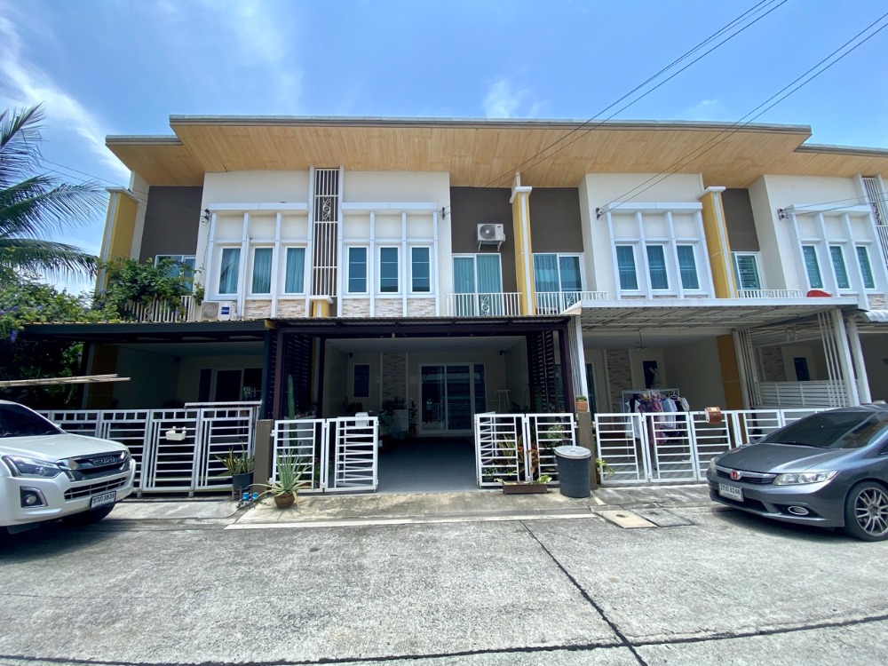 For SaleTownhouseRama5, Ratchapruek, Bangkruai : 4 bedroom townhome for sale, Golden Town Rattanathibet - Bang Phlu Purple Line Station