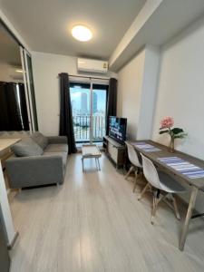 For RentCondoRatchadapisek, Huaikwang, Suttisan : For rent, large room, fully furnished, good price, very beautiful view, Chapter one eco