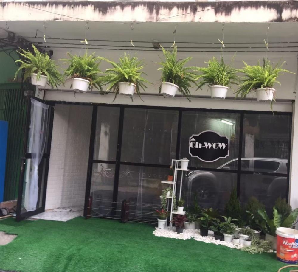 For RentShophouseLadprao, Central Ladprao : Rental : Commercial Space , prime location, opposite Union Mall, near Central Ladprao, only 40,000/month