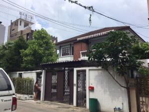 For RentHouseLadprao101, Happy Land, The Mall Bang Kapi : 2 storey detached house for rent, near The Mall Bangkapi, enter Soi 200 m. Ladprao Rd.