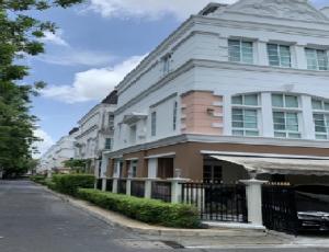 For RentTownhouseOnnut, Udomsuk : For Rent Townhome 4 floors, Plus City Park Village, Sukhumvit 101/1 Plus City Park, very beautiful house, new condition, 5 air conditioners, fully furnished. live only can feed small animals