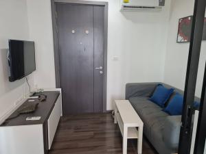 For RentCondoOnnut, Udomsuk : 🔥🔥 Risa00847 Condo for rent, The base park east, Sukhumvit 77, 28 sqm, 15th floor, 1 bedroom, 10,000 baht only, very good price 🔥🔥