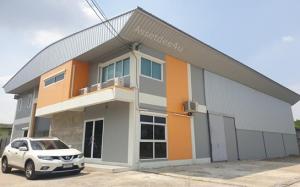 For RentWarehouseLadprao101, Happy Land, The Mall Bang Kapi : Warehouse for rent, size 500 sq.m., with office, in the area of 1 rai, parking for more than 20 cars, Soi Lat Phrao 101, ten-wheelers can enter.