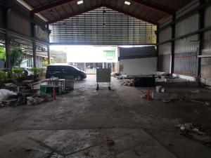 For RentWarehouseRama 2, Bang Khun Thian : #Warehouse for rent on Pracha Uthit Road, Thung Khru, size 439 sq.m., has 2 workers' rooms: with 1 bathroom, water-electricity, think according to the royal property, no additional positives: Actual rental price 53,000 baht per month per month