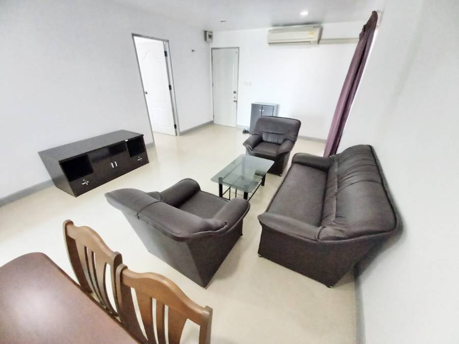 ขายคอนโดบางนา แบริ่ง ลาซาล : Regent Home 7 พื้นที่ 64 ตรม. ชั้น 5 ใกล้ BTS บางนา และทางด่วน T09199468496