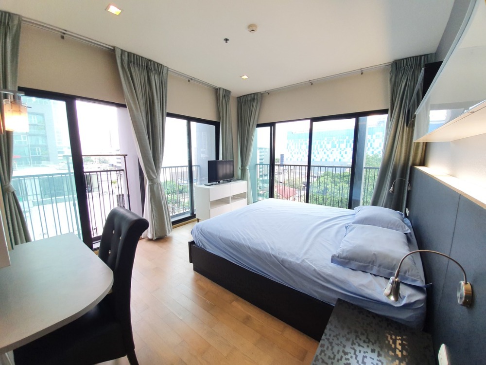 ให้เช่าคอนโดสุขุมวิท อโศก ทองหล่อ : 2 Bedrooms At Noble Reveal