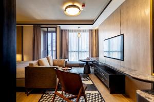 For RentCondoSiam Paragon ,Chulalongkorn,Samyan : AT068_P ASHTON CHULA **Very beautiful room, built-in furniture, fully furnished, ready to move in** Convenient transportation near MRT