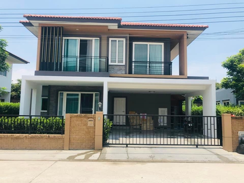 For SaleHouseLadkrabang, Suwannaphum Airport : House for sale, Golden Village , On Nut - Phatthanakan, Sukhumvit 77 Road, Prawet , Bangkok.
