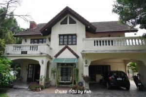 For SaleHouseChiang Mai : 2 storey detached house, classic, good atmosphere, very good location, near the city, Mahidol Road, Chiang Mai