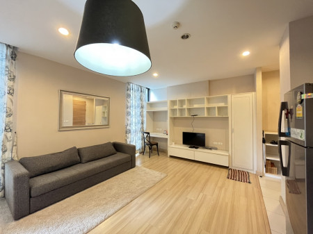 ขายคอนโดบางนา แบริ่ง ลาซาล : ขาย Apple Condo สุขุมวิท-แบริ่ง แอปเปิ้ล คอนโด 54.17 ตรม. 1 นอน วิวสระว่ายน้ำ ห้องใหญ่ สภาพดีพร้อมอยู่