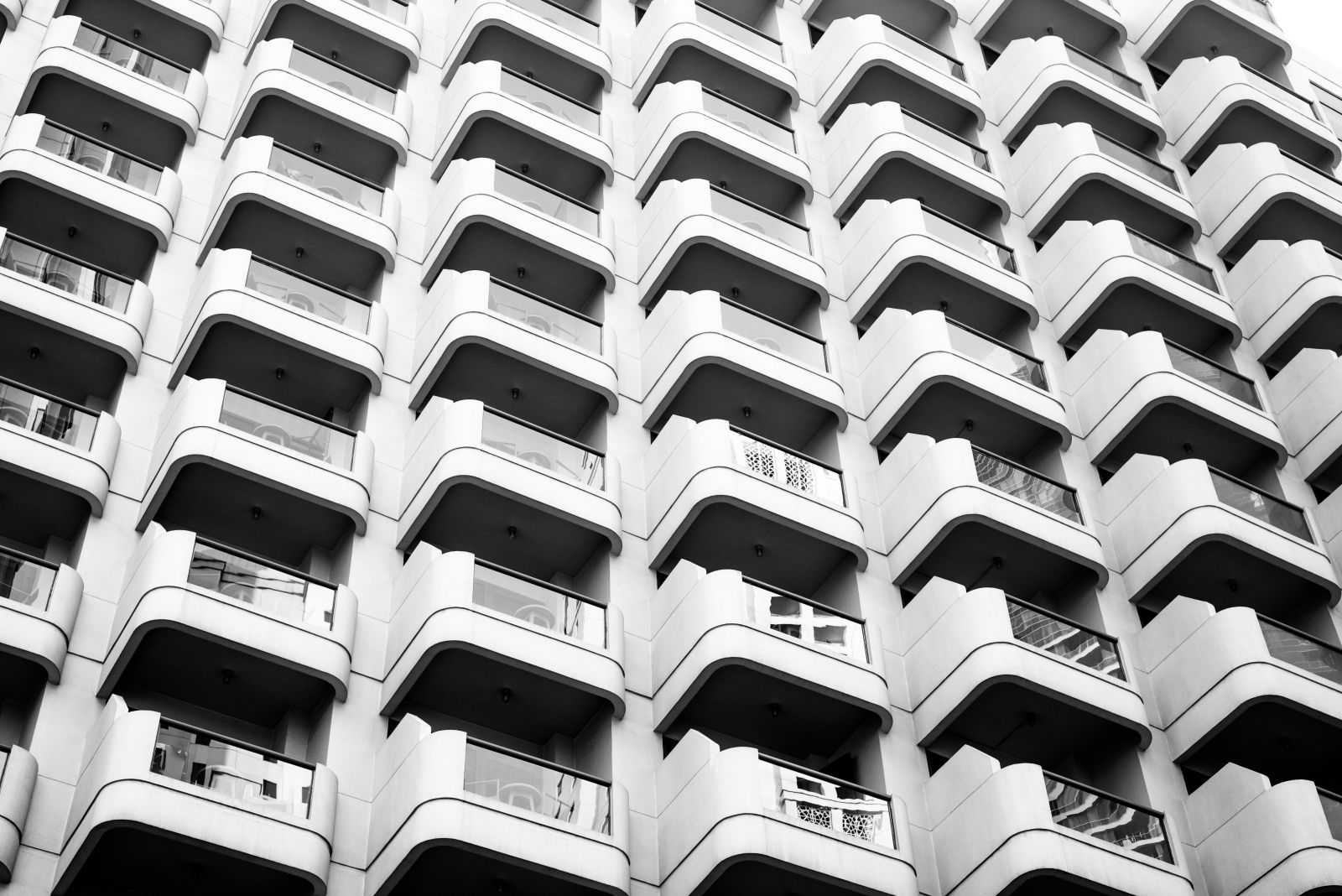 เปิดข้อเสีย คอนโด High Rise VS คอนโด Low Rise ที่จำเป็นต้องรู้ก่อนเลือกซื้อคอนโด
