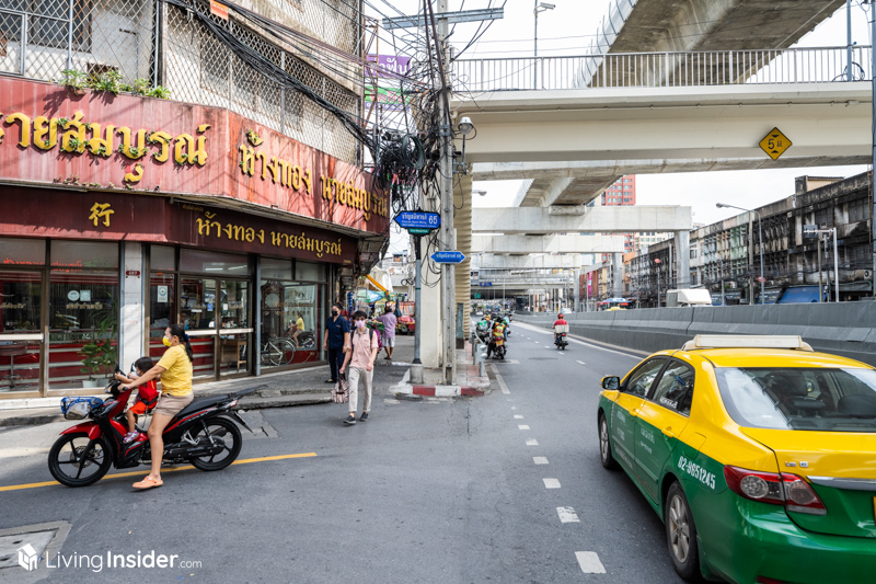 Lumpini Selected Charan 65-Sirindhorn Station (ลุมพินี ซีเล็คเต็ด จรัญ 65-สิรินธร สเตชั่น) คอนโดที่คนจรัญ ต้องกดไลค์ 👍 ใกล้รถไฟฟ้าแค่หน้าบ้าน ร้านค้ามากมาย สบายรอบทิศ สะดวกรอบทาง