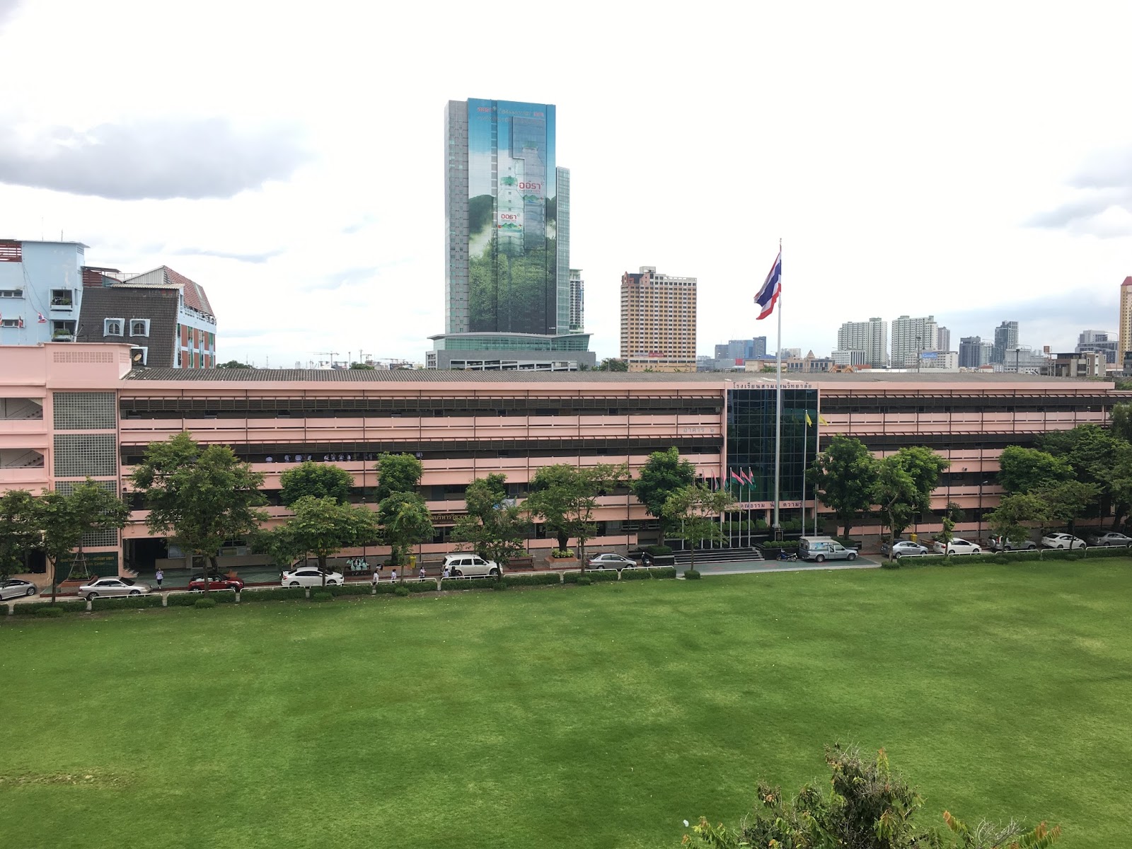 “Solace พหลฯ-ประดิพัทธ์” คอนโด Mixed Use ฟีลกู้ดด้วย Oasis ขนาดใหญ่ 2 ไร่ | ให้ไพรเวซี่ขั้นสุด | ใกล้จุด CBD อารีย์ | ราคาดีแค่แสนต้นๆ ต่อตร.ม.