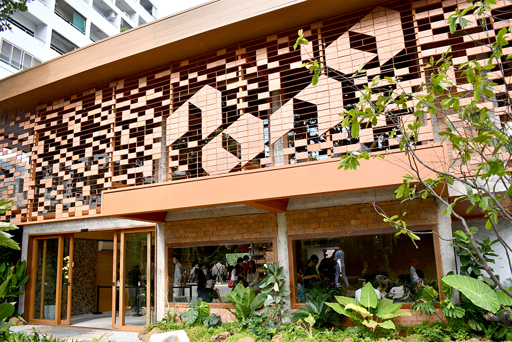 “Solace พหลฯ-ประดิพัทธ์” คอนโด Mixed Use ฟีลกู้ดด้วย Oasis ขนาดใหญ่ 2 ไร่ | ให้ไพรเวซี่ขั้นสุด | ใกล้จุด CBD อารีย์ | ราคาดีแค่แสนต้นๆ ต่อตร.ม.