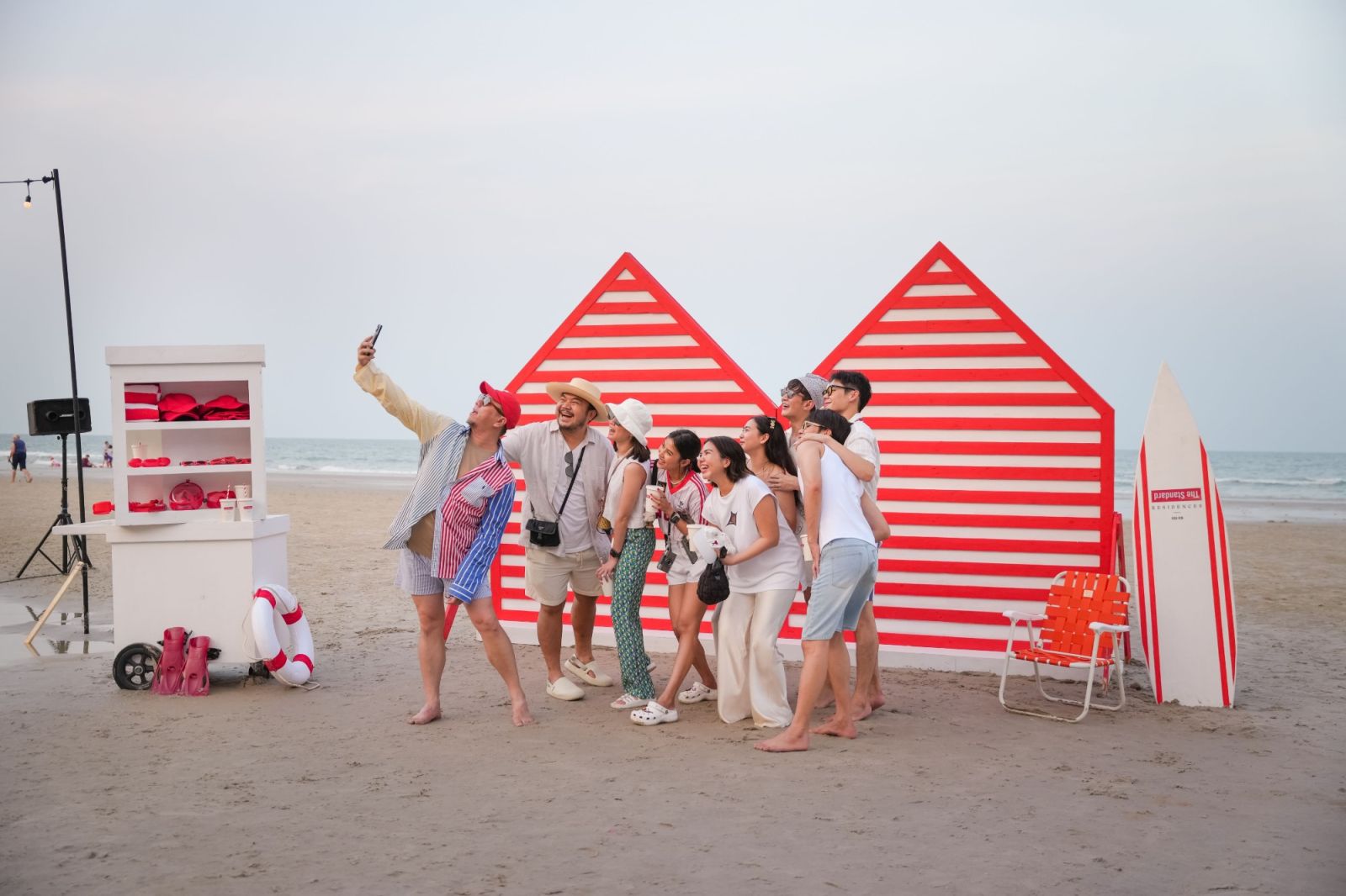 แสนสิริ ชวนมาปาร์ตี้ริมหาดสุดชิค ที่งาน “POP OF RED” เอนจอยกับ Beach Pop-up Event ในสไตล์ The Standard Residences, Hua Hin 12 เม.ย.-12 พ.ค. นี้