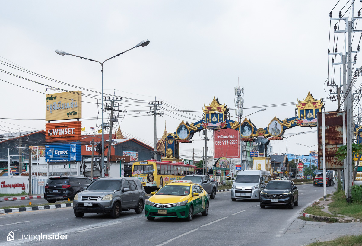 CENTRO รัตนาธิเบศร์ 2 บ้านเดี่ยวพร้อมอยู่ ดีไซน์ใหม่สไตล์อังกฤษ สวยเนี๊ยบตั้งแต่เบื้องหน้า สู่เบื้องหลังที่เพียบพร้อมด้วยคุณภาพ สร้างคุณค่าที่ยั่งยืนและมั่นคง