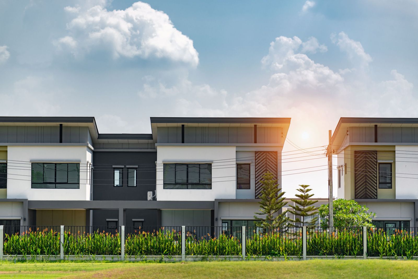 บ้านแฝดมีกี่ประเภท ต่างกันยังไง เลือกแบบไหนดี?