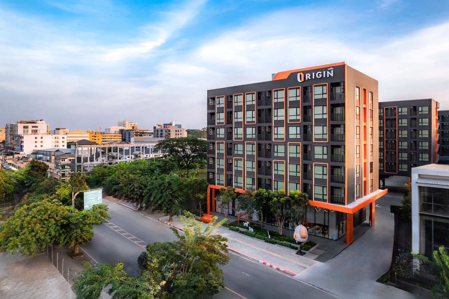 ออริจิ้น คว้า 2 รางวัลใหญ่ Best Crisis Management Leadership 2025 และ Best Pet - Friendly Awards จากเวที Livinginsider Thailand Developer Awards 2025