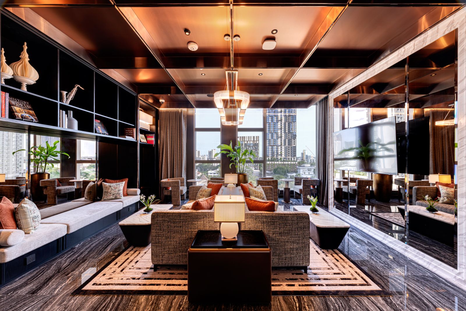 แรบบิท โฮลดิ้งส์ ในกลุ่ม บีทีเอส กรุ๊ปฯ ผนึกอนันดาฯ เผยโฉม THE RESIDENCES 38 คอนโดอัลตร้าลักชัวรี ชูไฮไลต์สร้าง Fine Dining Private Kitchen ในโครงการครั้งแรก พร้อมเปิดตัว La Clef Bangkok by The Crest Collection ลักชัวรีเซอร์วิสเรสซิเดนซ์  บริหารงานโดย