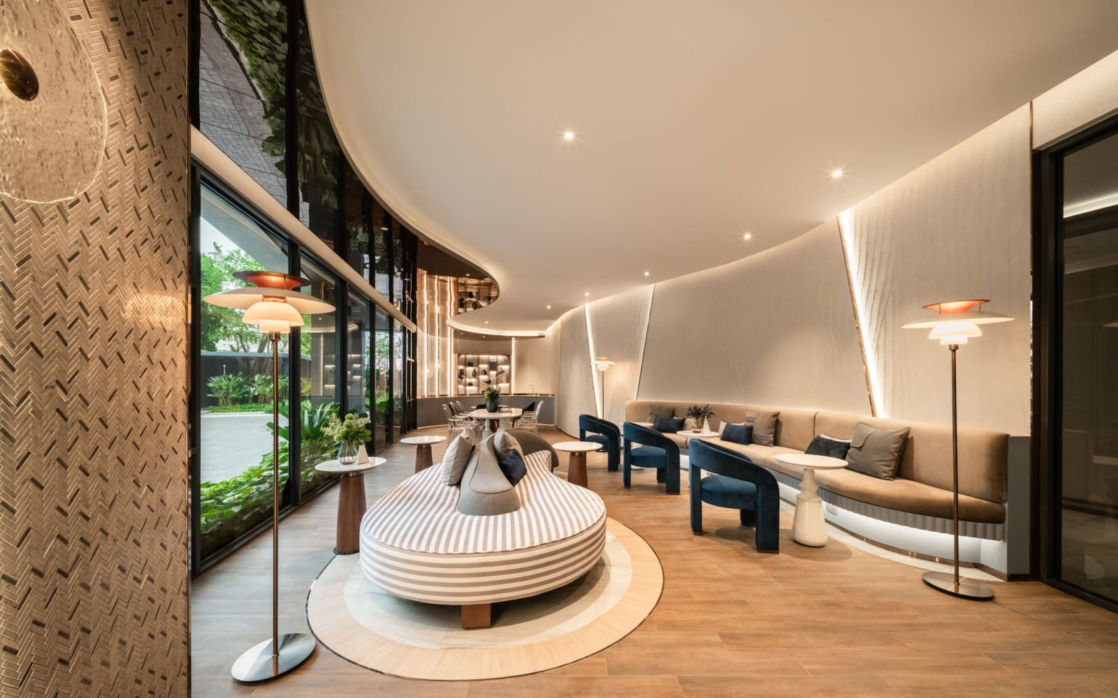 เอพี ไทยแลนด์ Grand Opening ‘ASPIRE วิภา-วิคตอรี่’   คอนโดคุณภาพพร้อมเข้าอยู่ ปรับสมดุลพลังงานชีวิต   ครบทุกคำตอบ ‘ที่สุดของ Living Quality ในแบบคุณ’     