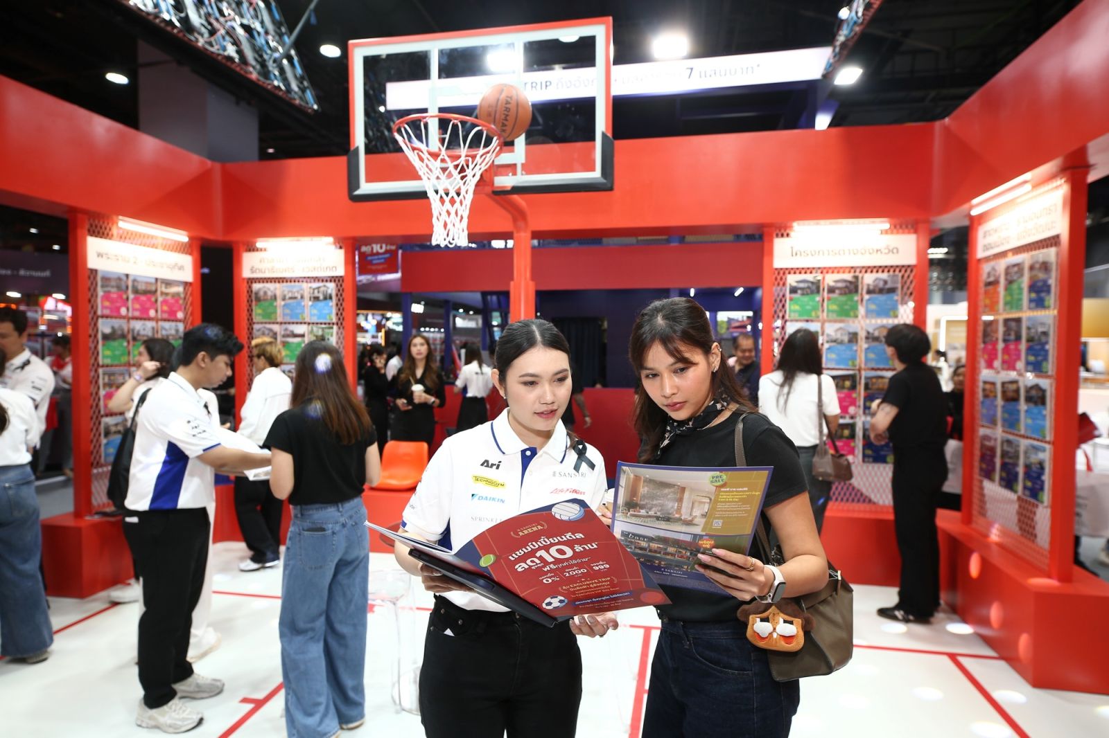 แสนสิริชวน 17 พาร์ตเนอร์ร่วมทีมเปิด SANSIRI ARENA สุดยิ่งใหญ่ในงานมหกรรมบ้านและคอนโด พร้อมส่วนลดสูงสุด 10 ล้าน* ลุ้นบินลัดฟ้าชม BIG MATCH ที่แอนด์ฟิลด์ วันนี้-2 พ.ย. 68 