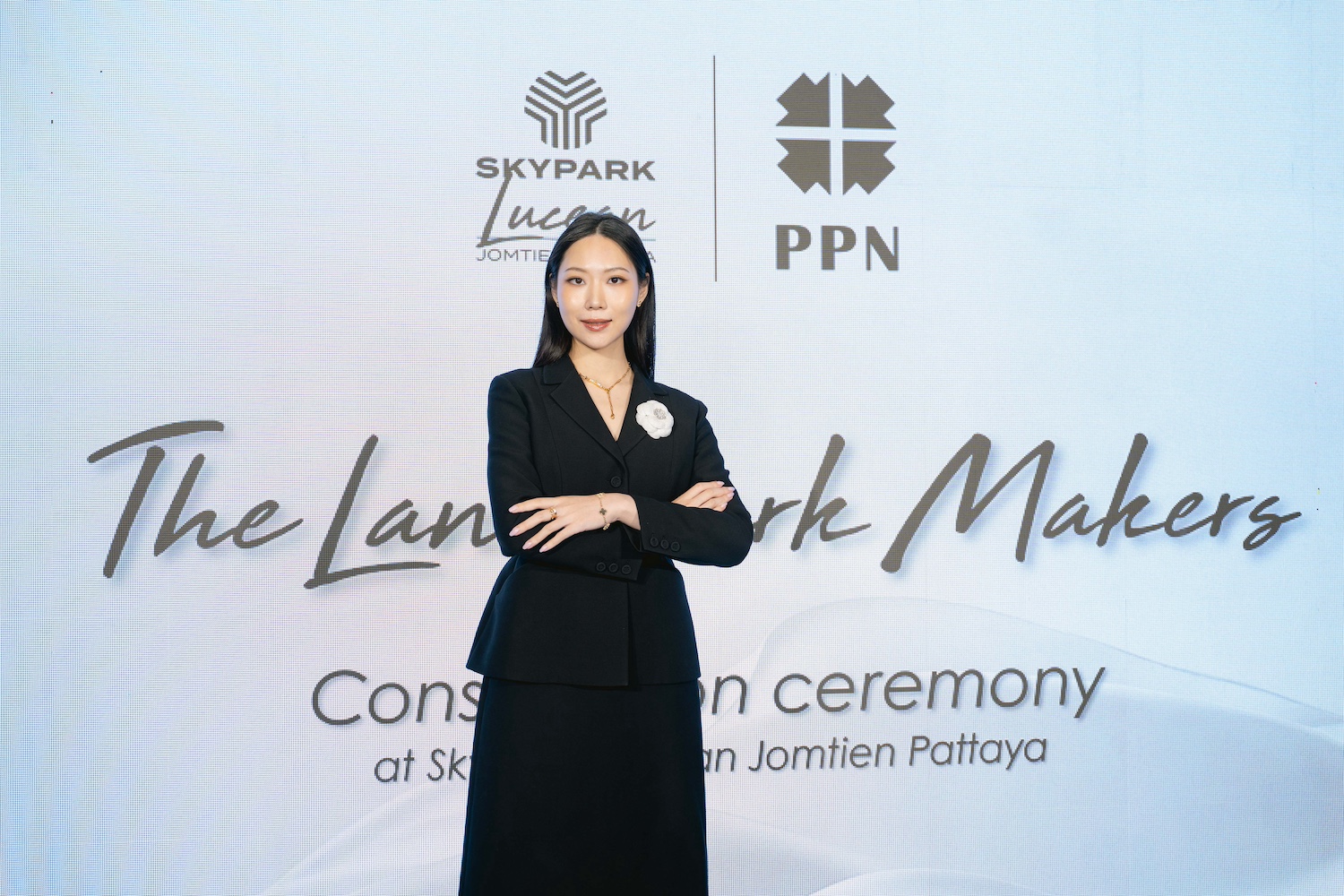 คืบหน้าต่อเนื่อง! “ลูนิค เรียลเอสเตท” แต่งตั้ง “พรพระนคร” ลุยงานก่อสร้างเฟสแรกโครงการลักชัวรี “Skypark Lucean Jomtien Pattaya” มูลค่า 7,500 ล้านบาท ปักหมุด Branded Residence แห่งแรกของบันยันกรุ๊ปในพัทยา