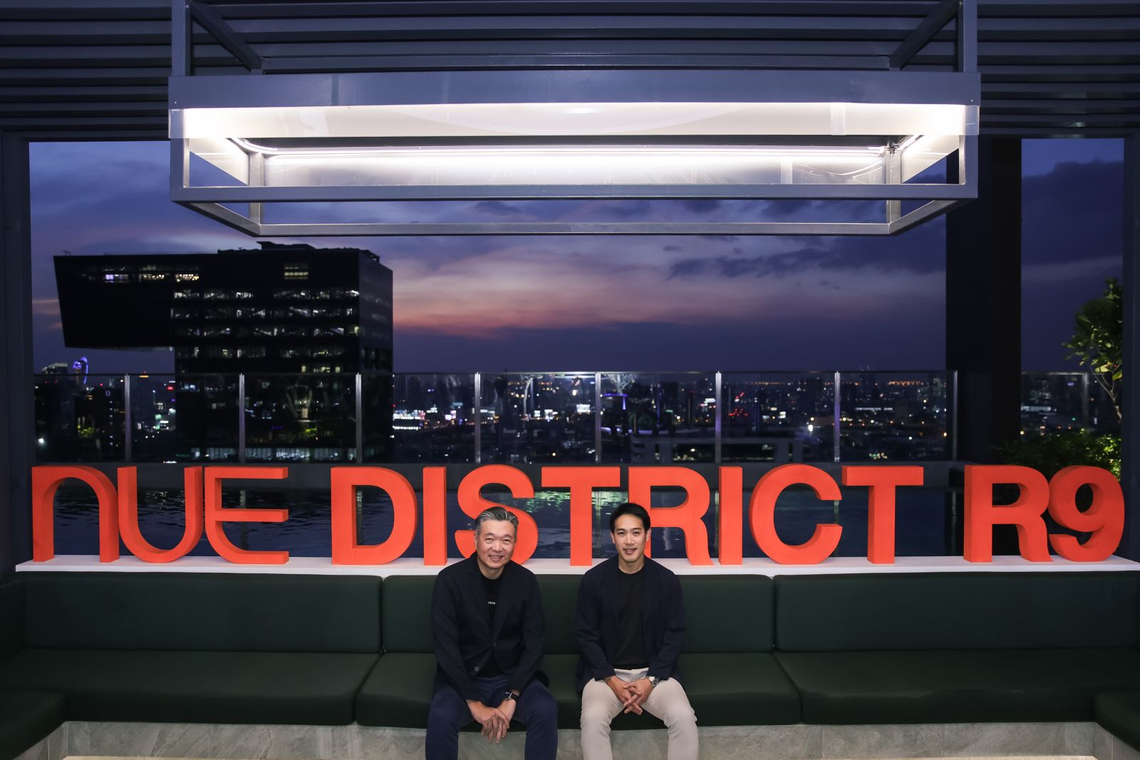 พลิกโฉมอสังหาฯ ย่านพระราม 9 “นิว ดิสทริค อาร์ 9” คอนโดติดห้าง สร้างเสร็จพร้อมอยู่ ความสำเร็จบทใหม่จาก “พราว” และ “โนเบิล” ปิดยอดขายกว่า 98% ราคาโต 30% สะท้อนดีมานด์ New CBD โตต่อเนื่อง