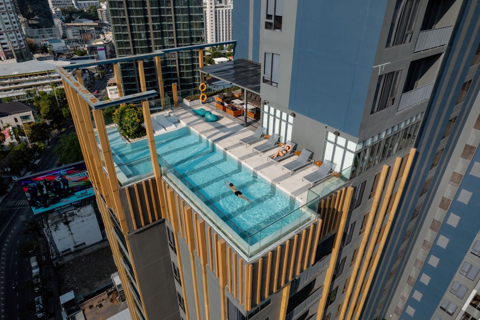 ออริจิ้น โฮเทล ในเครือ ออริจิ้น พร็อพเพอร์ตี้  ปิดการขาย โรงแรม สเตย์บริดจ์ สวีท แบงค็อก ทองหล่อ ให้ ตัน ภาสกรนที ในนาม “ตันบุญ” มีกระแสเงินสดรับสุทธิ เพิ่มขึ้นกว่า 500 ล้านบาท พร้อมบันทึกกำไร ไตรมาส 4/2568