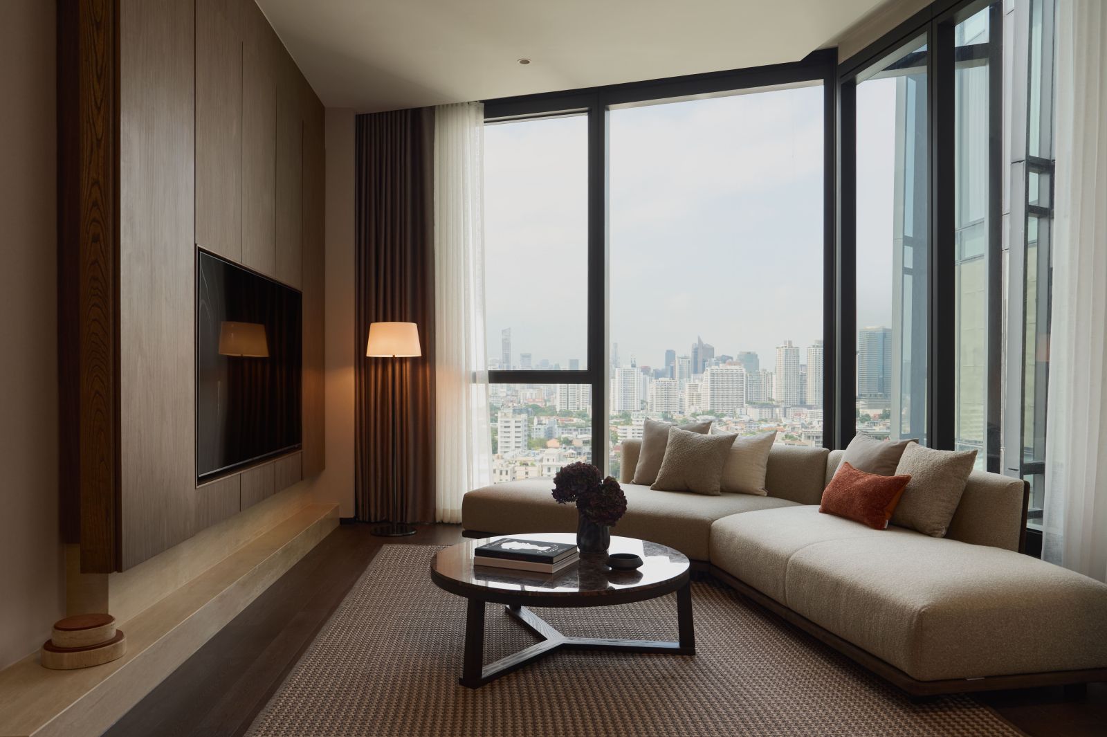 AESTIQ Thonglor สัมผัสคุณค่าของชีวิตสุดเอ็กซ์คลูซีฟ ใจกลางทองหล่อ  The Ultimate Luxury & Pet-Friendly Residence  เปิดตัวห้องตัวอย่างใหม่พร้อมเข้าชมครั้งแรกในงาน Open House 29-30 พฤศจิกายนนี้
