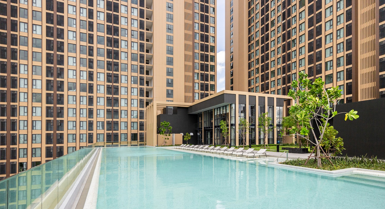 แกรนด์ ยูนิตี้ คัดห้องสวยหลุดโอน พร้อมอยู่ โครงการ “เดนิม จตุจักร” จัดโปรฯ สุดคุ้ม ผ่อนเบา ๆ 7,000 บาท/เดือน* การันตีปล่อยเช่า 12,000 บาท/เดือน* ดีเดย์ 15-16 พ.ย. นี้