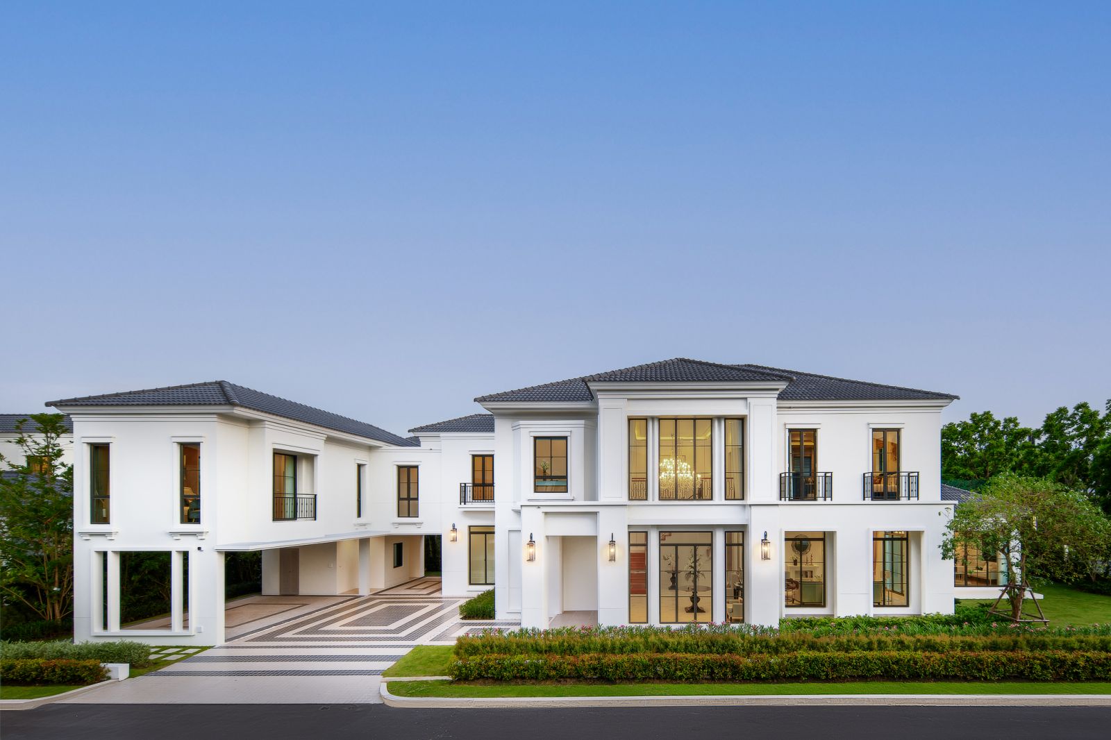 เปิดพอร์ต “เซ็นทรัลพัฒนา เรซซิเด้นซ์” 11 ปี 51 โครงการ 6.57 หมื่นล้าน ประกาศรุกตลาดแนวราบในกรุงเทพฯ มูลค่ารวมกว่า 2.5 หมื่นล้าน ครบทุกเซ็กเมนต์  ด้วย 4 แบรนด์ “นิยาม-นิรดา-นินญา-นิรติ” ตอกย้ำคุณภาพทุกมิติ สะท้อนมาตรฐาน “บ้านเซ็นทรัล”