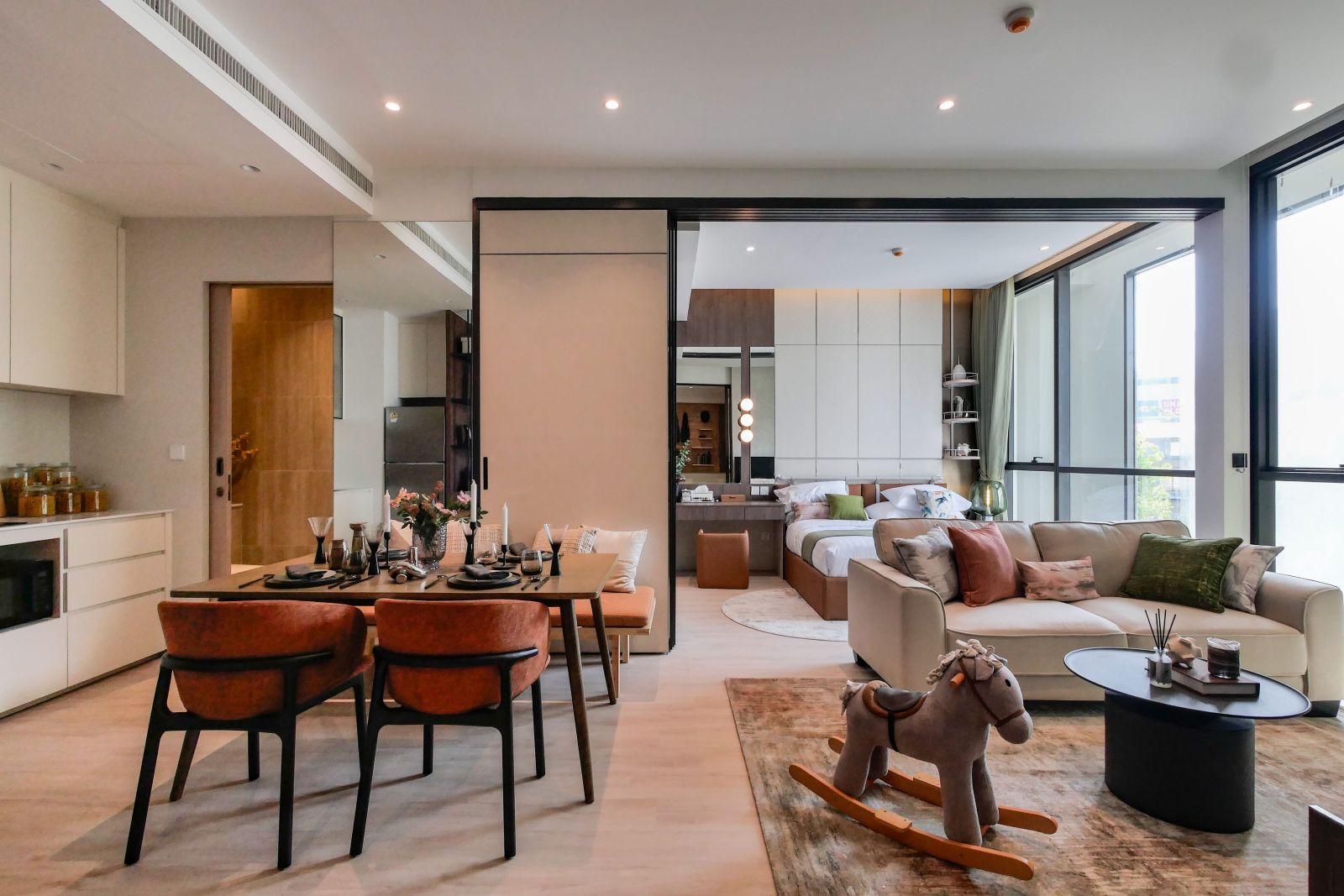 ออร์เนอร์ ไทยแลนด์ ชูโปรเจกต์ไฮไลท์ ONCE WONGAMAT กวาดยอดขายทะลุกว่า 2,000 ล้านบาท ตอกย้ำผู้นำอาณาจักรอสังหาฯ ซูเปอร์ลักชัวรี มุ่งยกระดับสู่ศูนย์กลางไลฟ์สไตล์ระดับโลก