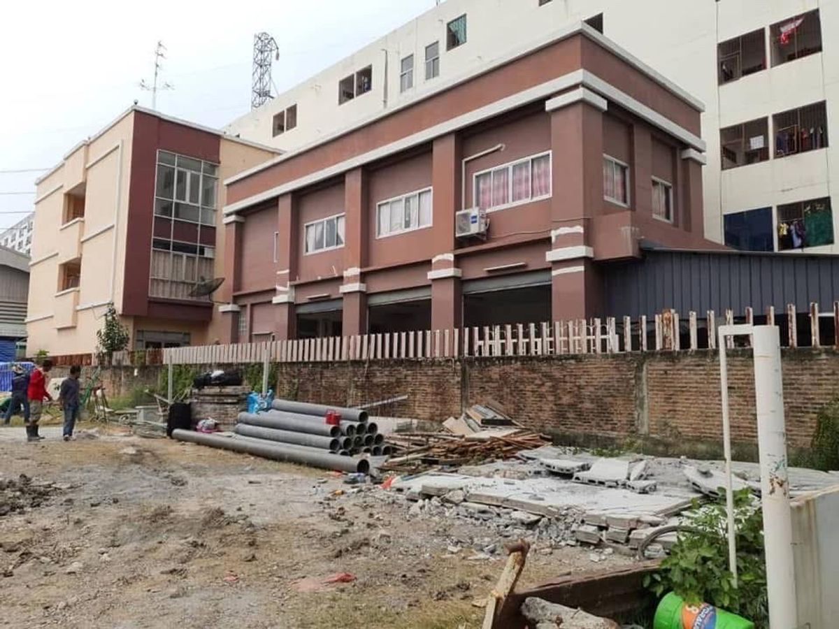 For SaleShop HouseSamut Prakan,Samrong : Soi Srisit, commercial building, 2 buildings, 9 bedrooms, 9 bathrooms