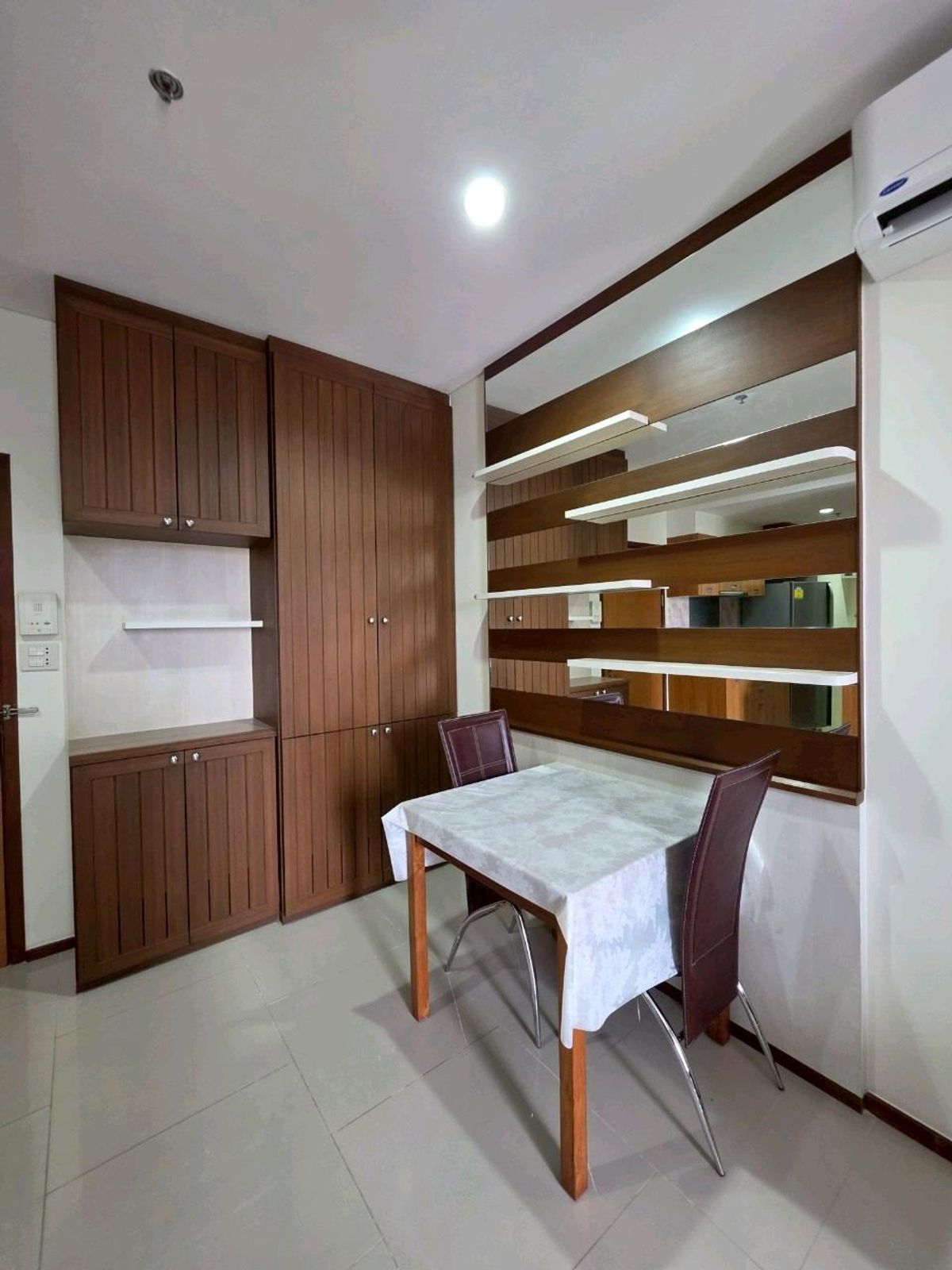 ให้เช่าคอนโดวงเวียนใหญ่ เจริญนคร : [RENT]✨Villa Sathorn Condo ติด BTS กรุงธนบุรี 1ห้องนอน 55 ตรม.ห้องสวยสะอาด เฟอร์ครบ พร้อมเข้าอยู่ 📞0994152664 | 0803696366