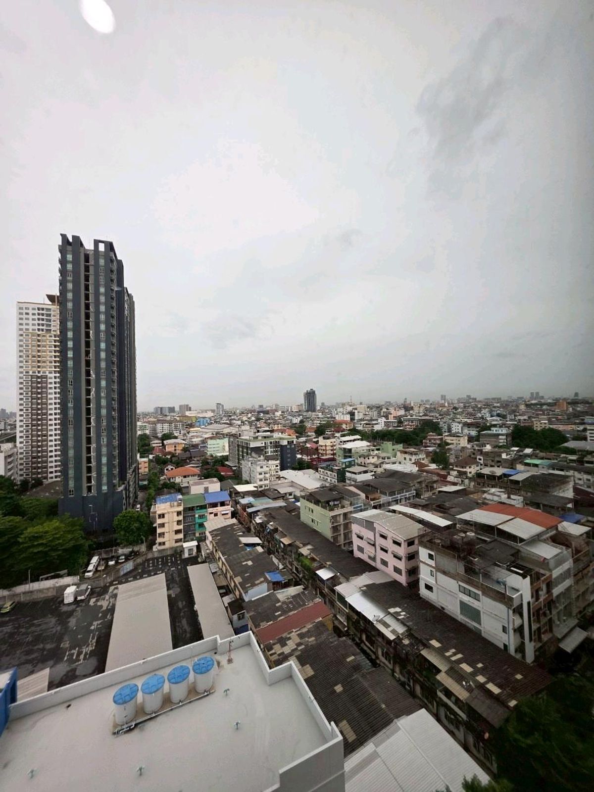 ให้เช่าคอนโดวงเวียนใหญ่ เจริญนคร : [RENT]✨Villa Sathorn Condo ติด BTS กรุงธนบุรี 1ห้องนอน 55 ตรม.ห้องสวยสะอาด เฟอร์ครบ พร้อมเข้าอยู่ 📞0994152664 | 0803696366