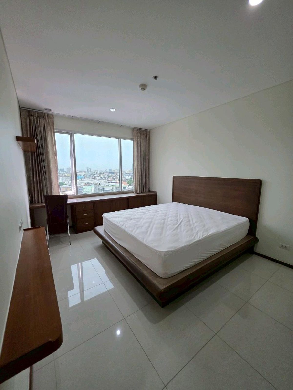 ให้เช่าคอนโดวงเวียนใหญ่ เจริญนคร : [RENT]✨Villa Sathorn Condo ติด BTS กรุงธนบุรี 1ห้องนอน 55 ตรม.
ห้องสวยสะอาด เฟอร์ครบ พร้อมเข้าอยู่ 📞0994152664 | 0803696366
