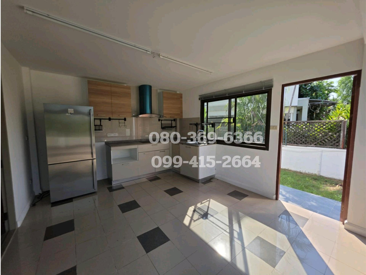 For SaleHouseRama 2, Bang Khun Thian : Selling very cheap, large detached house, first phase of project in Phanthai Norasing area.