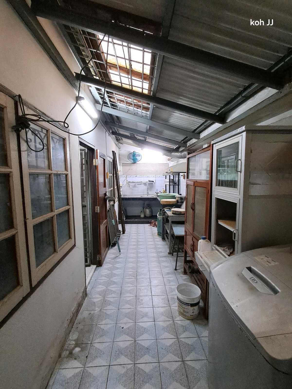 ขายทาวน์โฮมอ่อนนุช อุดมสุข : ขายด่วน!ทาวน์โฮม 3 ชั้น หลังใหญ่ 7 ห้องนอน – ถูกกว่าหลังอื่นหลักล้าน!! 🔥 ทำเลอุดมสุข 51 (ซอยประวิทย์และเพื่อน 1/3) 