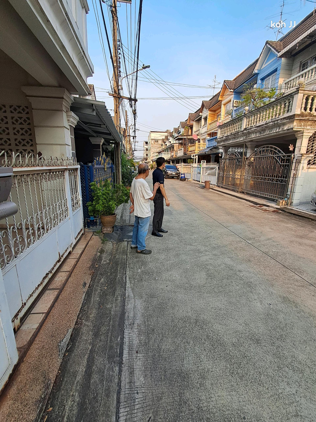 ขายทาวน์โฮมอ่อนนุช อุดมสุข : ขายด่วน!ทาวน์โฮม 3 ชั้น หลังใหญ่ 7 ห้องนอน – ถูกกว่าหลังอื่นหลักล้าน!! 🔥 ทำเลอุดมสุข 51 (ซอยประวิทย์และเพื่อน 1/3) 