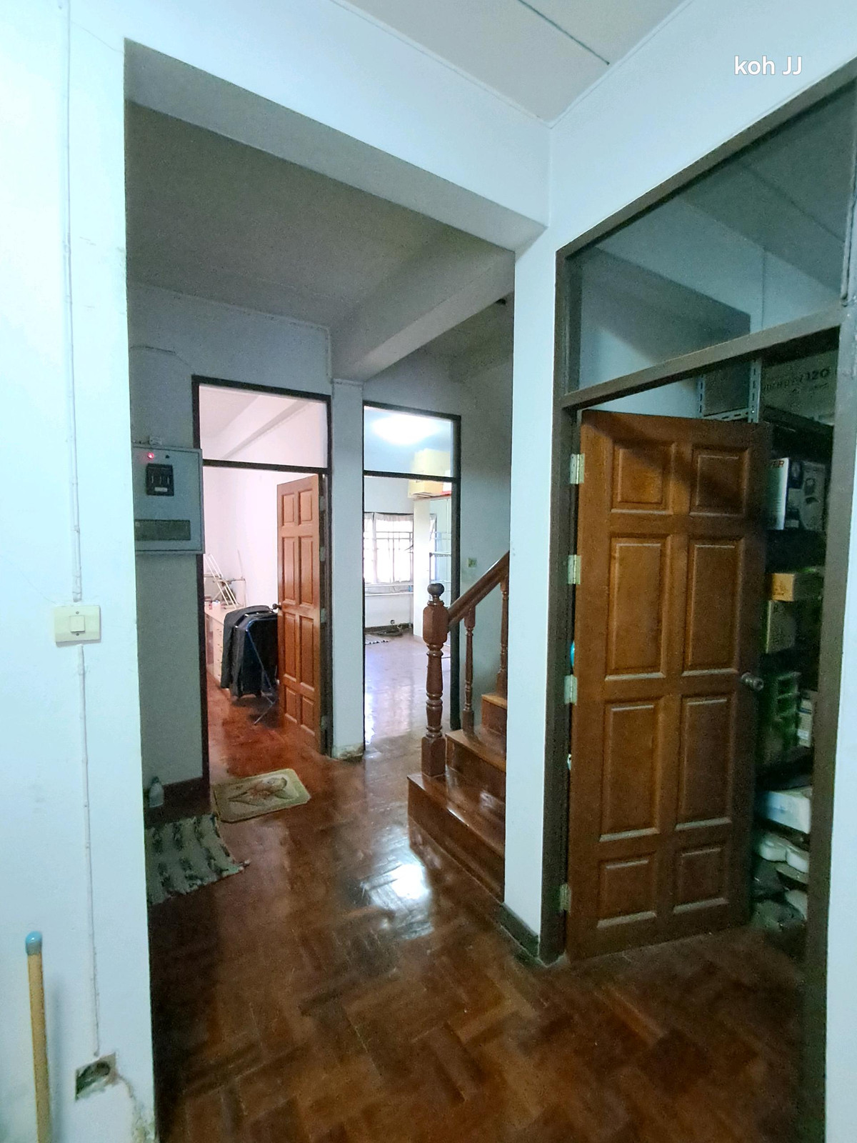 ขายทาวน์โฮมอ่อนนุช อุดมสุข : ขายด่วน!ทาวน์โฮม 3 ชั้น หลังใหญ่ 7 ห้องนอน – ถูกกว่าหลังอื่นหลักล้าน!! 🔥 ทำเลอุดมสุข 51 (ซอยประวิทย์และเพื่อน 1/3) 