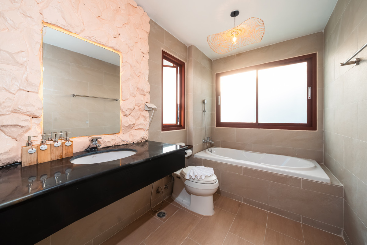 ภูเก็ต : Pool Villa 6 Bedrooms Big Pool 8*4 M. Prime Location in BangTao Phuket For Sale, Rent. Installment Payment applies.